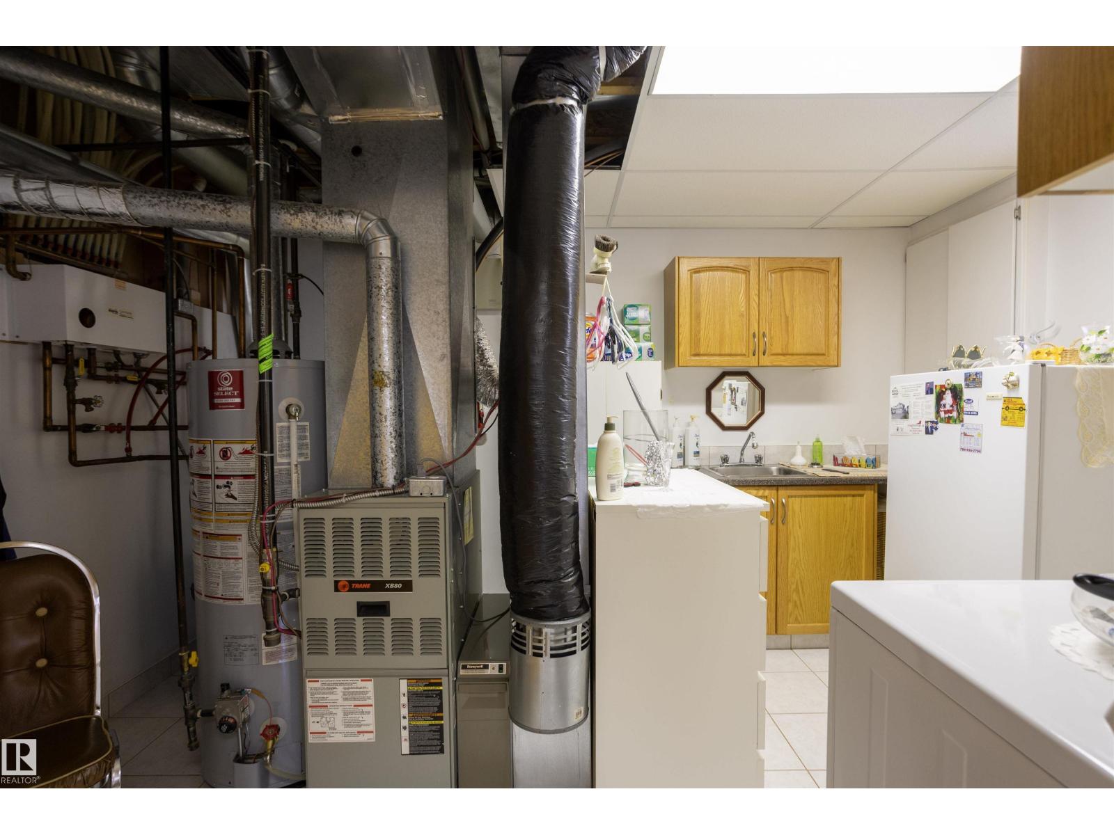 6407 163 AV NW - 50