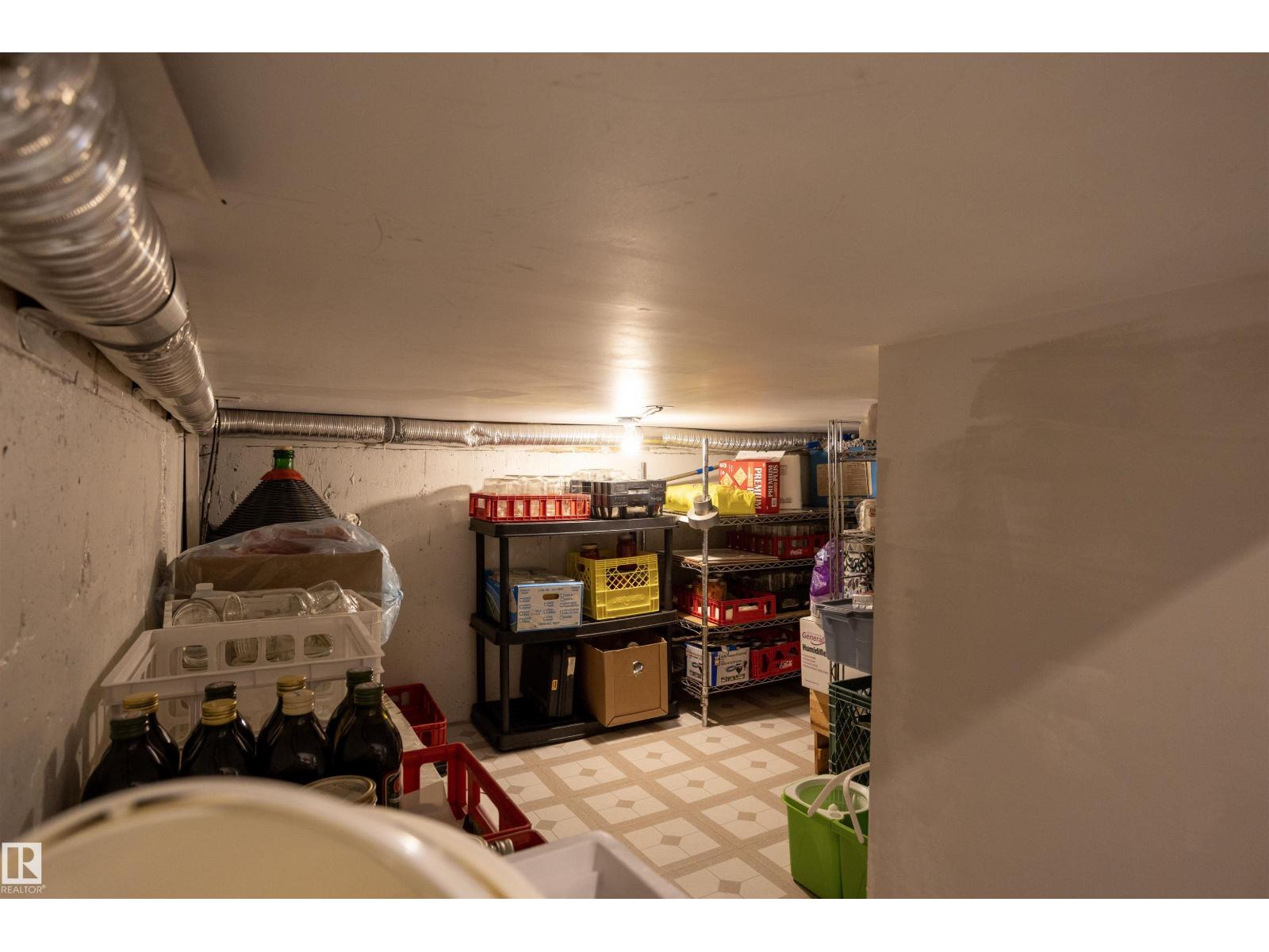 6407 163 AV NW - 52