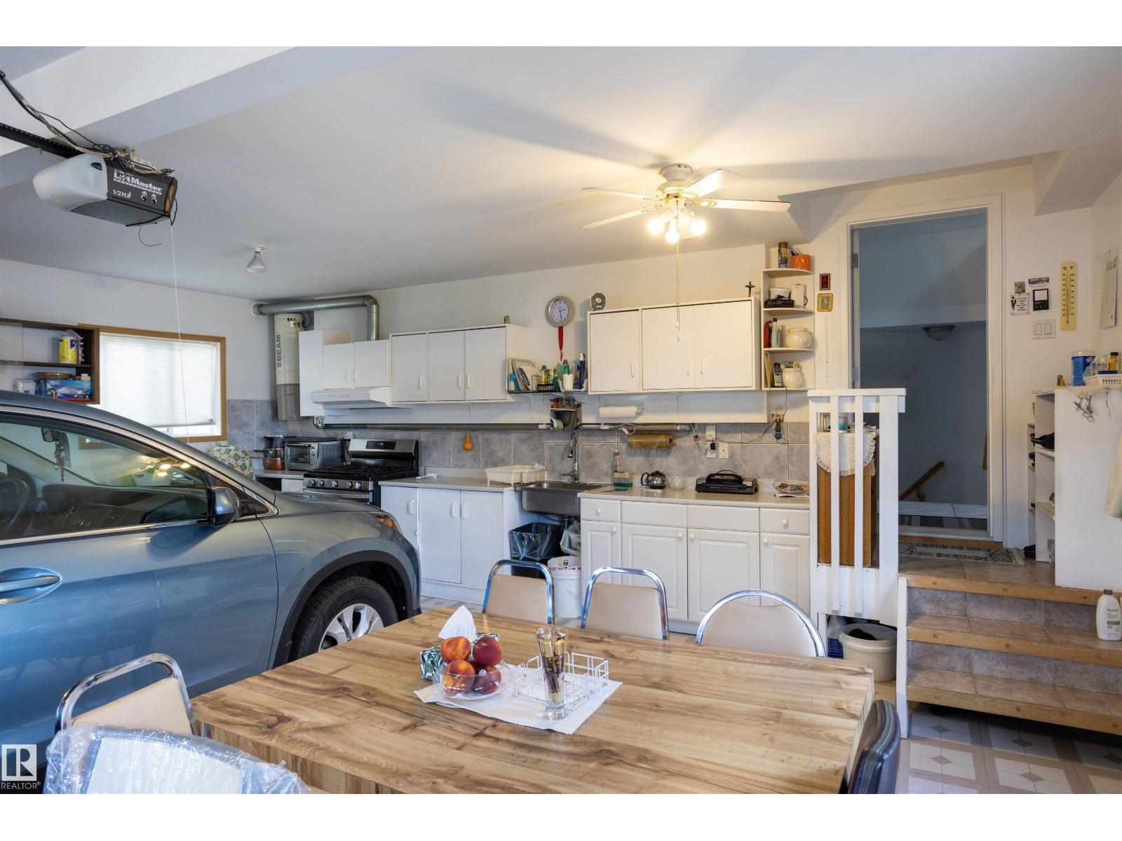 6407 163 AV NW - 53