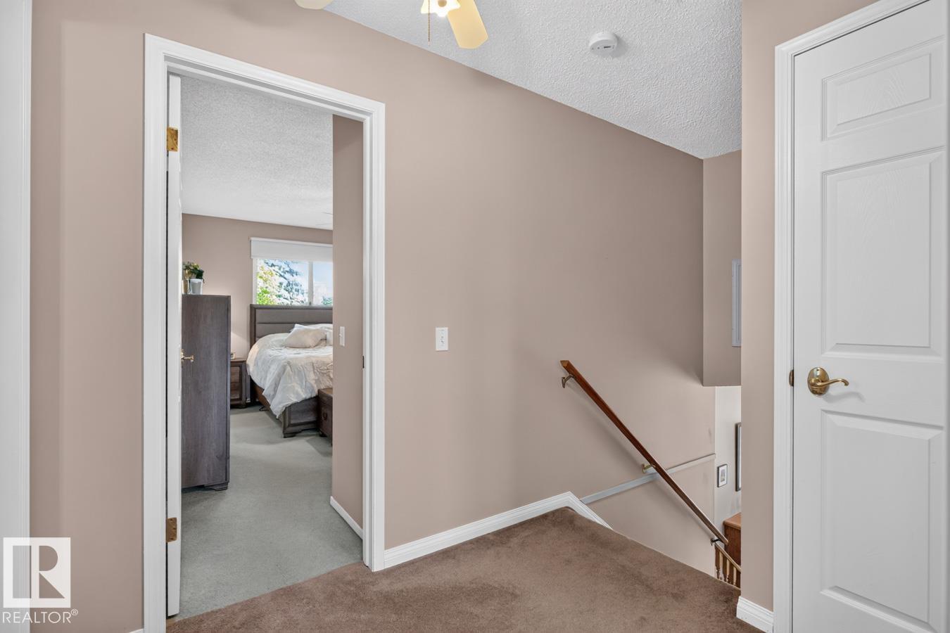 135 MEADOWVIEW DR — photo 19