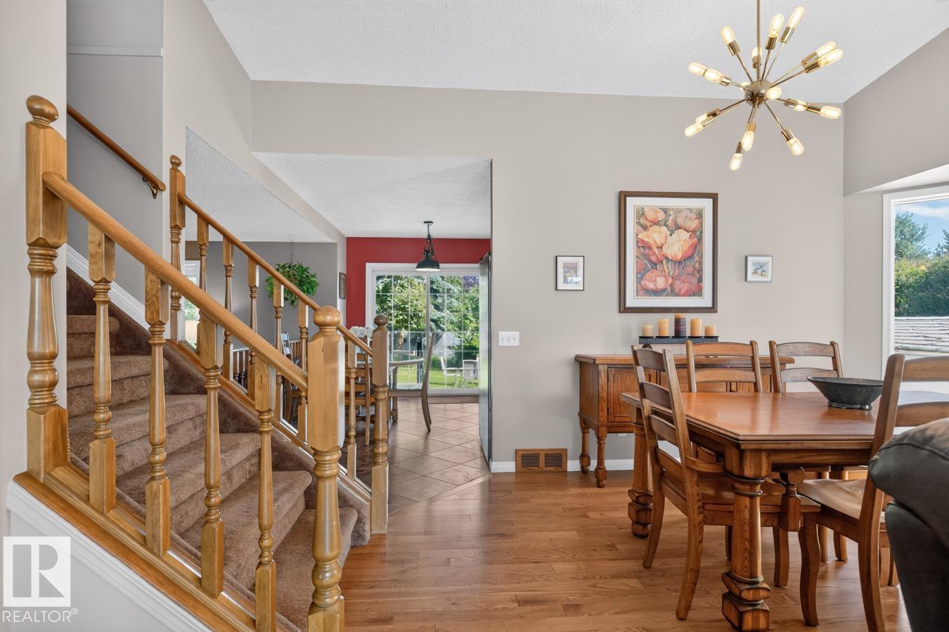 135 MEADOWVIEW DR - photo 4