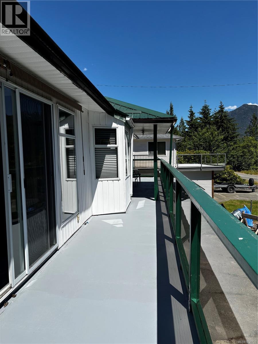 1068 Princess Victoria View - 22
