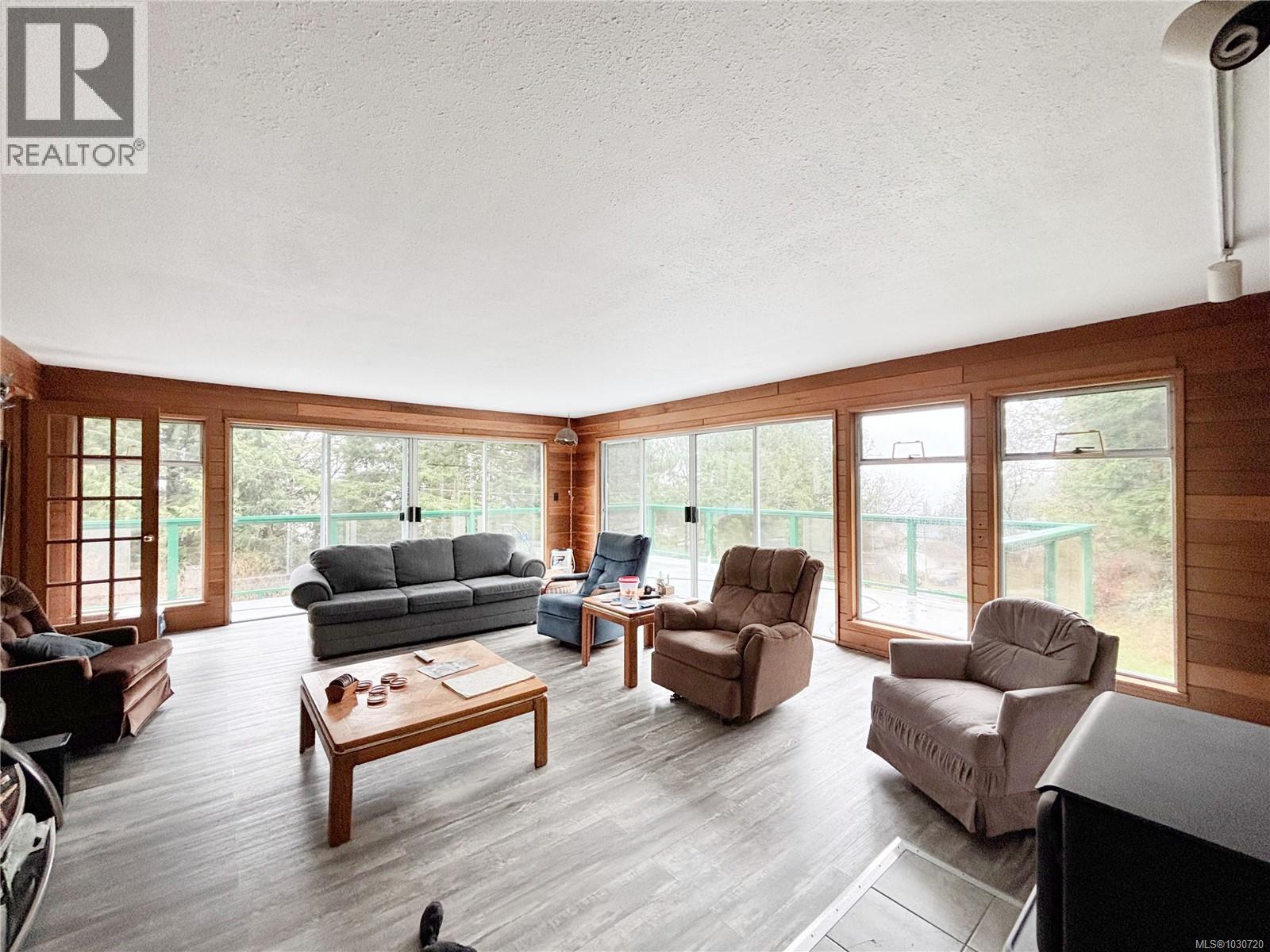 1068 Princess Victoria View - 3