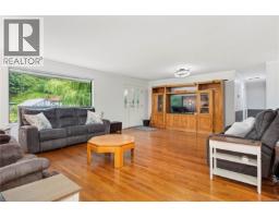 Kitchen - 1276 Sayward Rd, Sayward, BC V0P1R0 Photo 9
