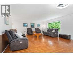 Primary Bedroom - 1276 Sayward Rd, Sayward, BC V0P1R0 Photo 6