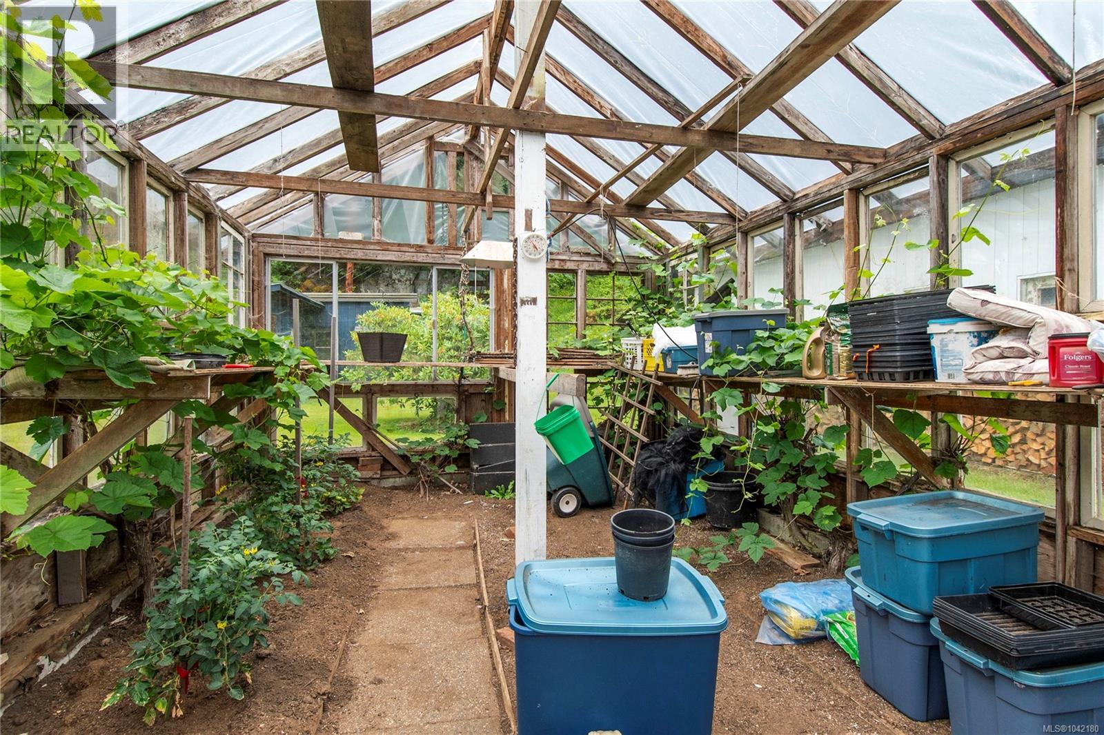 1276 Sayward Rd - 35