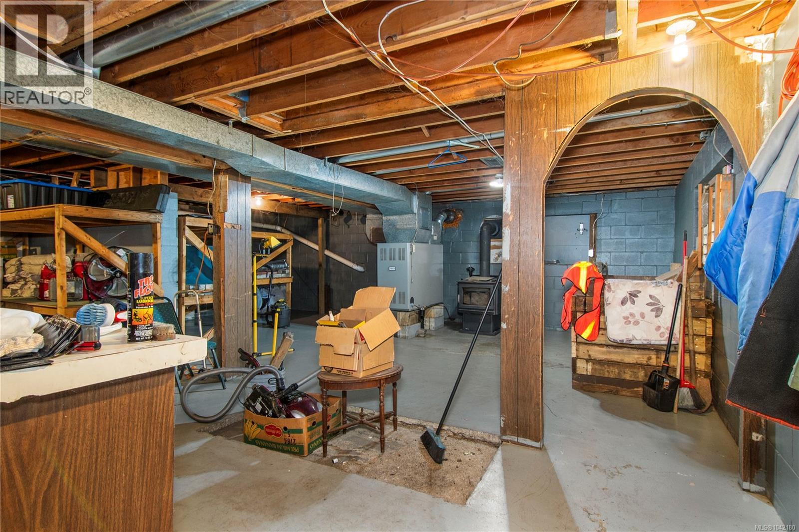 1276 Sayward Rd - 46