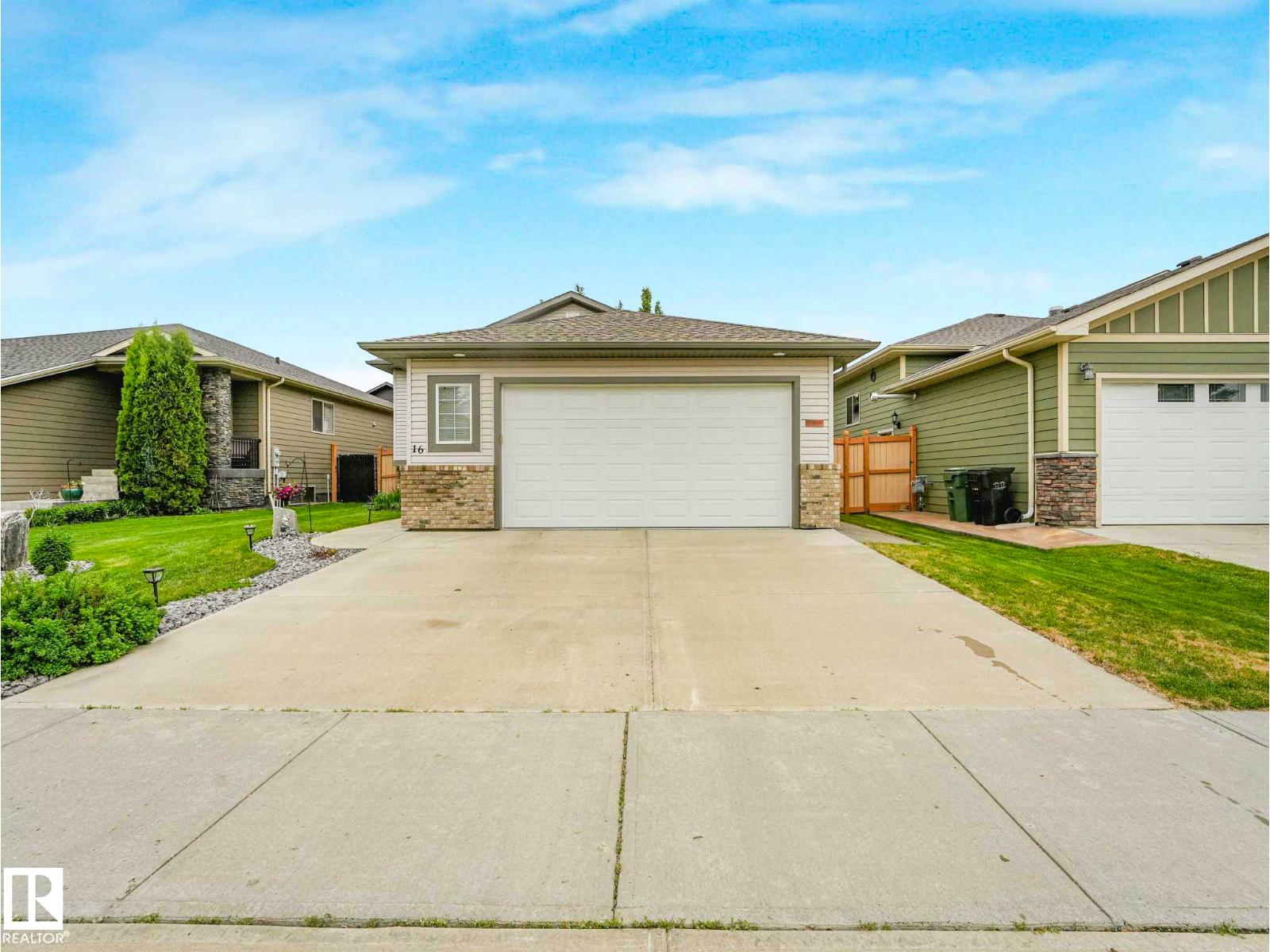 16 WADE AV - 54