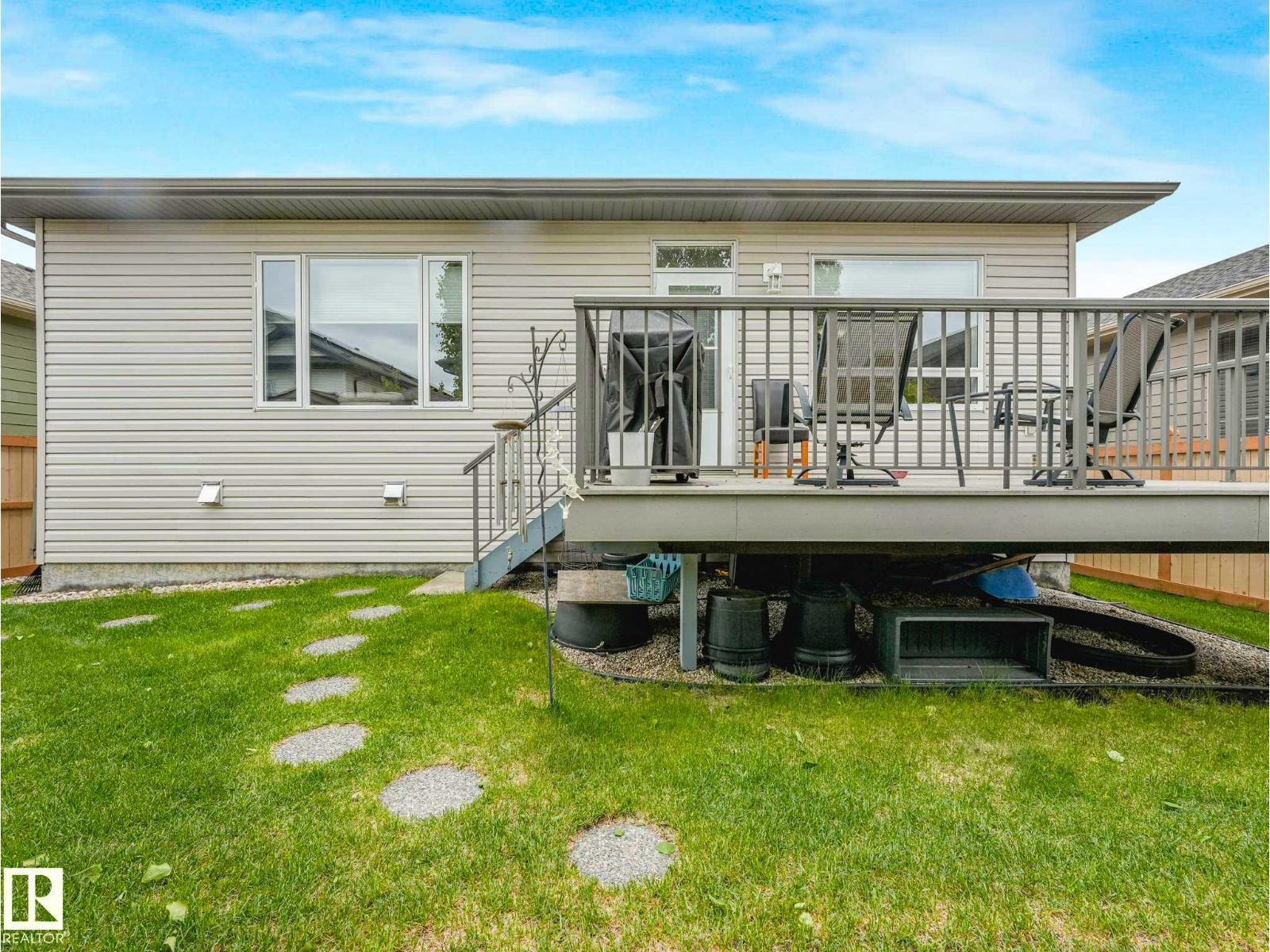 16 WADE AV - 61