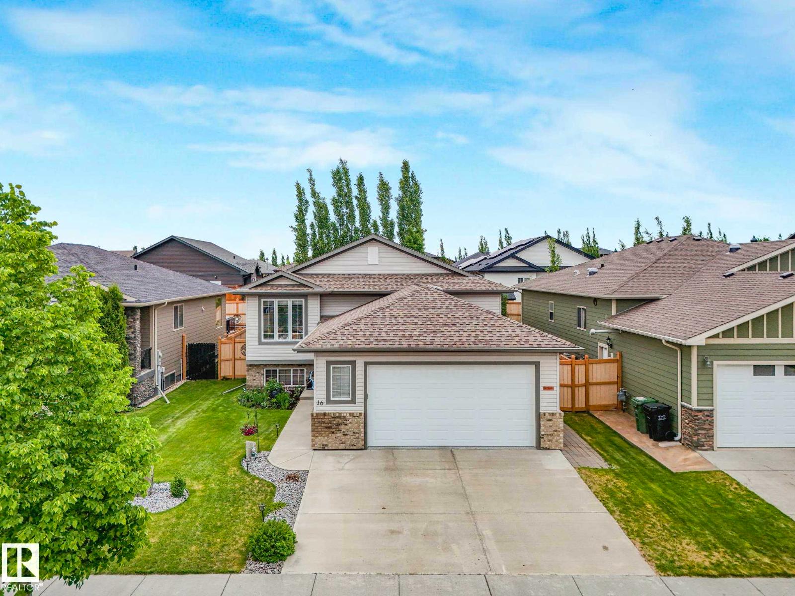 16 WADE AV - 64
