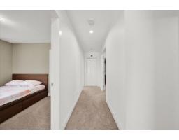 7032 195a Street, Surrey, BC V4N5Z2 Photo 19