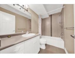 7032 195a Street, Surrey, BC V4N5Z2 Photo 30