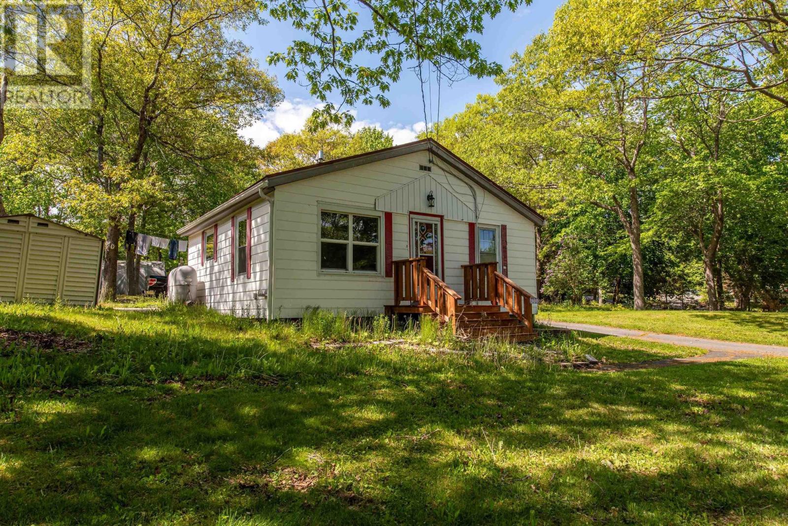 380 Rocky Lake Drive - 3