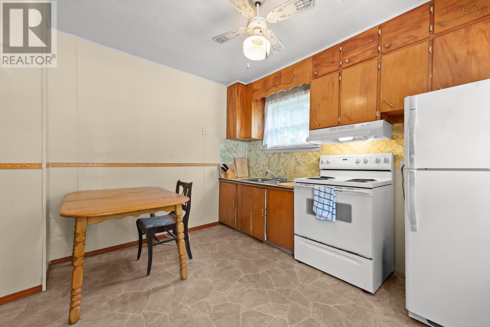380 Rocky Lake Drive - 9