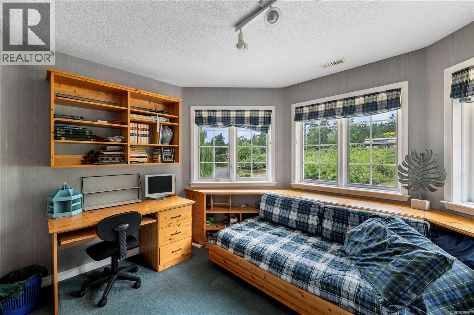 1662 Stamps Rd, Duncan
