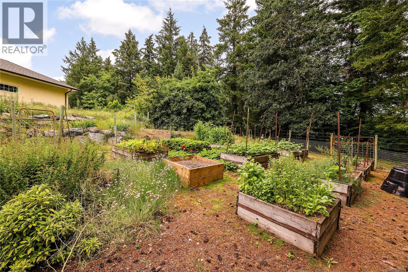 1662 Stamps Rd, Duncan
