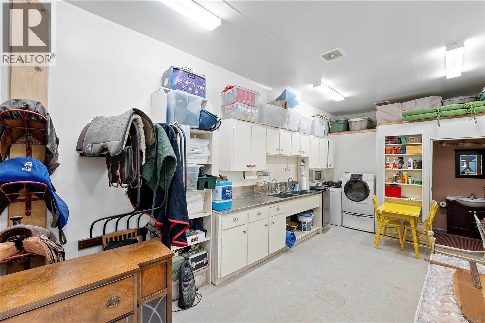 1662 Stamps Rd, Duncan