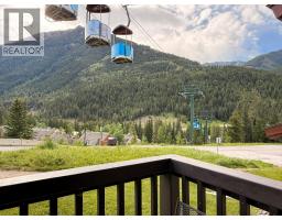 Living room - 2049 Summit Drive Unit# 311c, Panorama, BC V0A1T0 Photo 9