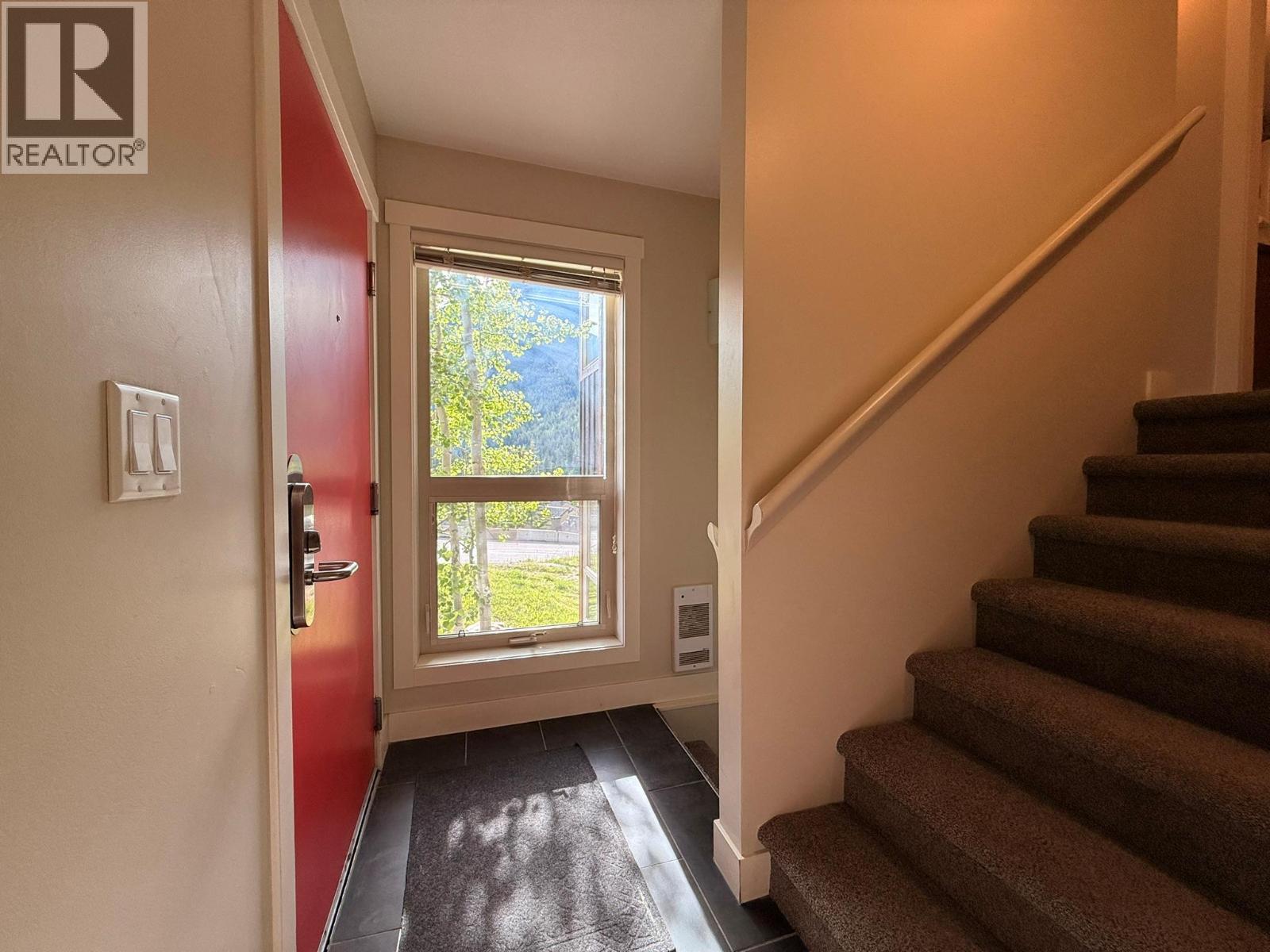 #311C 2049 SUMMIT Drive - Image 10