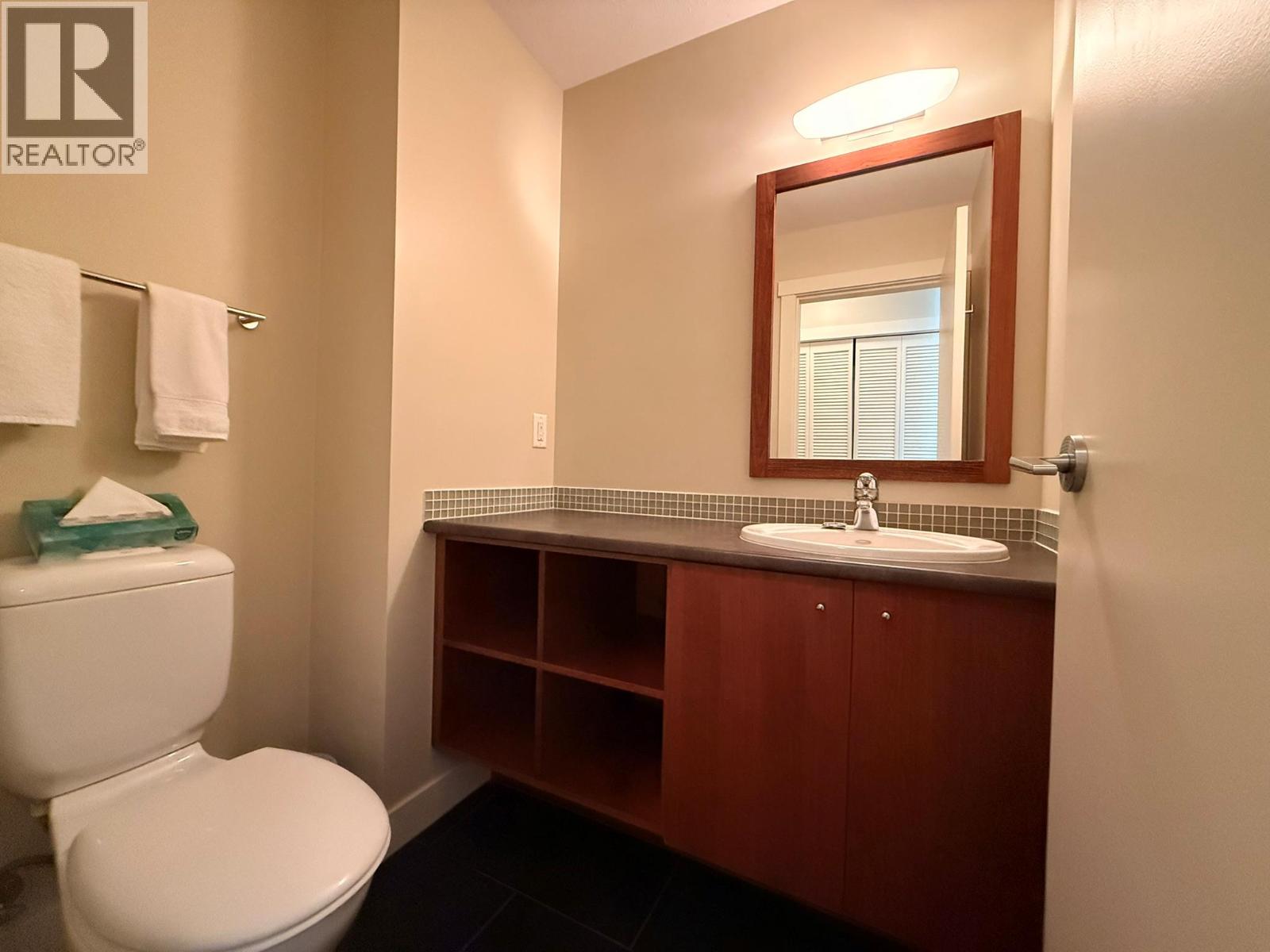 #311C 2049 SUMMIT Drive - Image 17