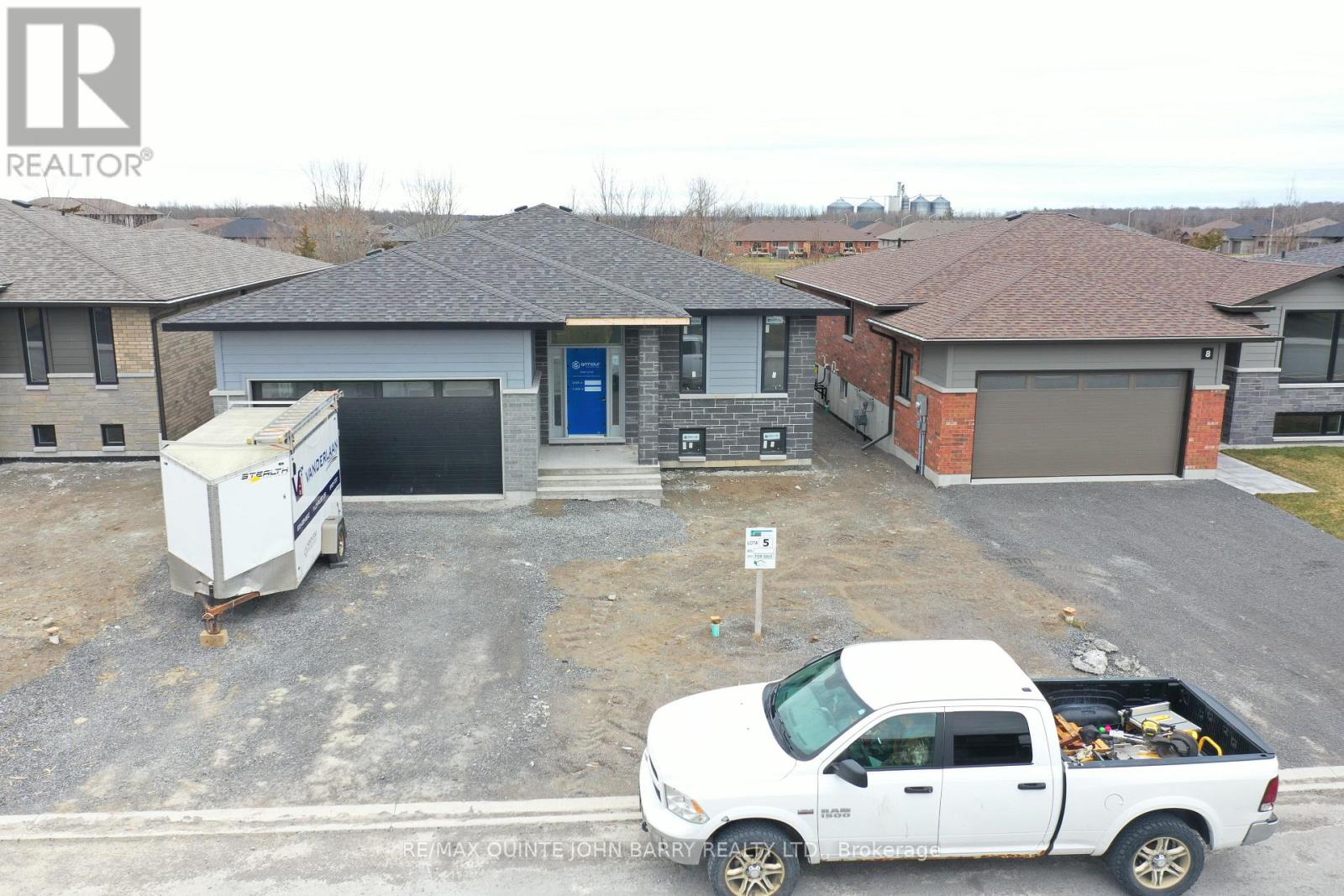 #LOT 5 10 PARKLAND CIRCLE - 5