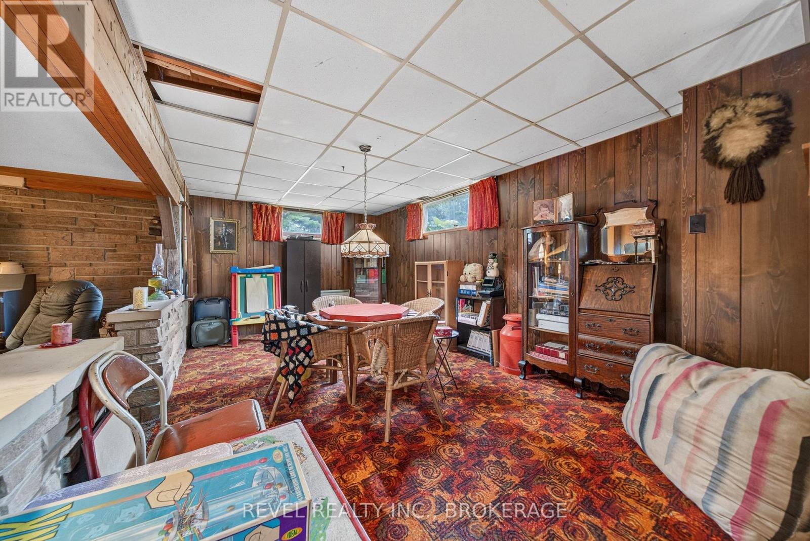 4453 LATIMER ROAD - 33