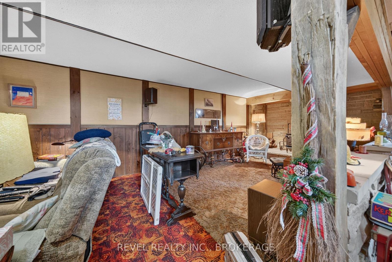 4453 LATIMER ROAD - 34
