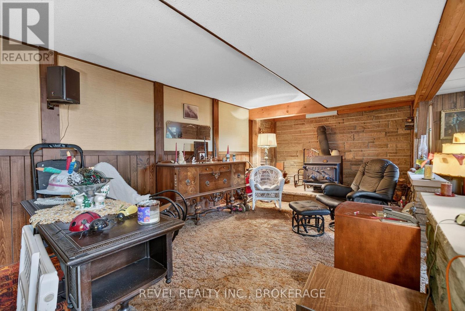 4453 LATIMER ROAD - 35
