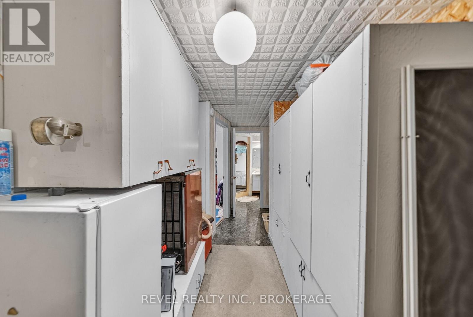 4453 LATIMER ROAD - 39