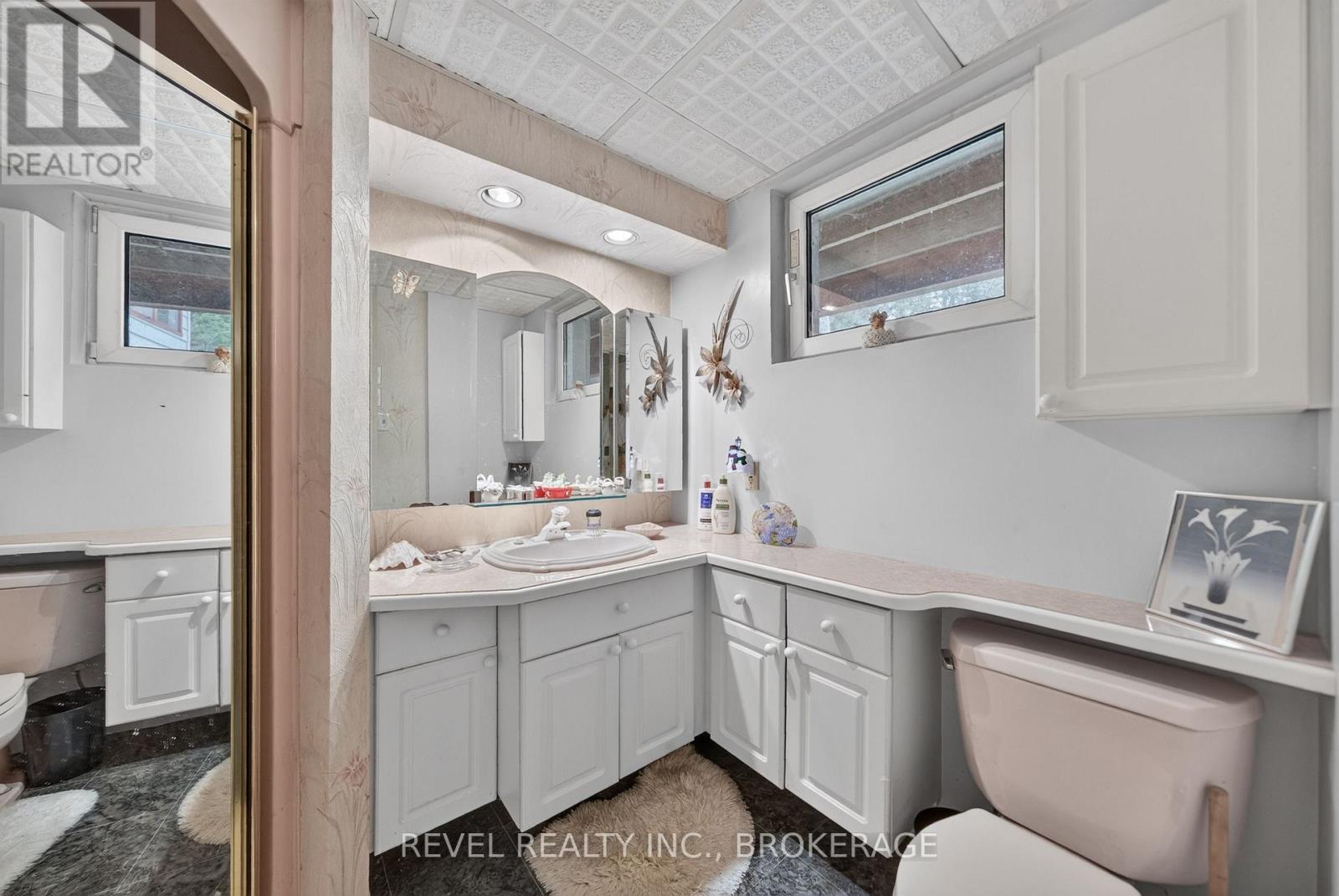 4453 LATIMER ROAD - 42
