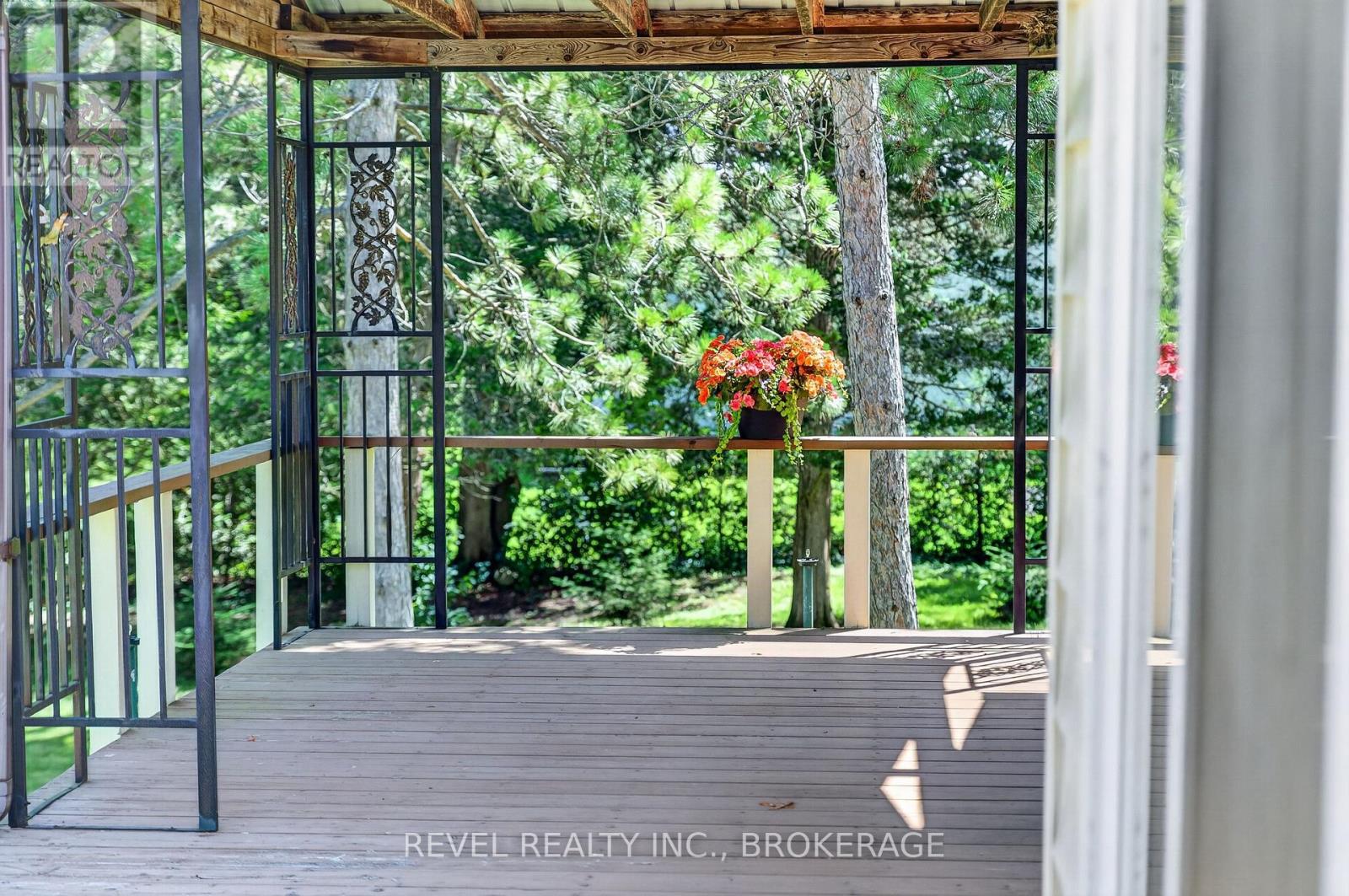 4453 LATIMER ROAD - 46