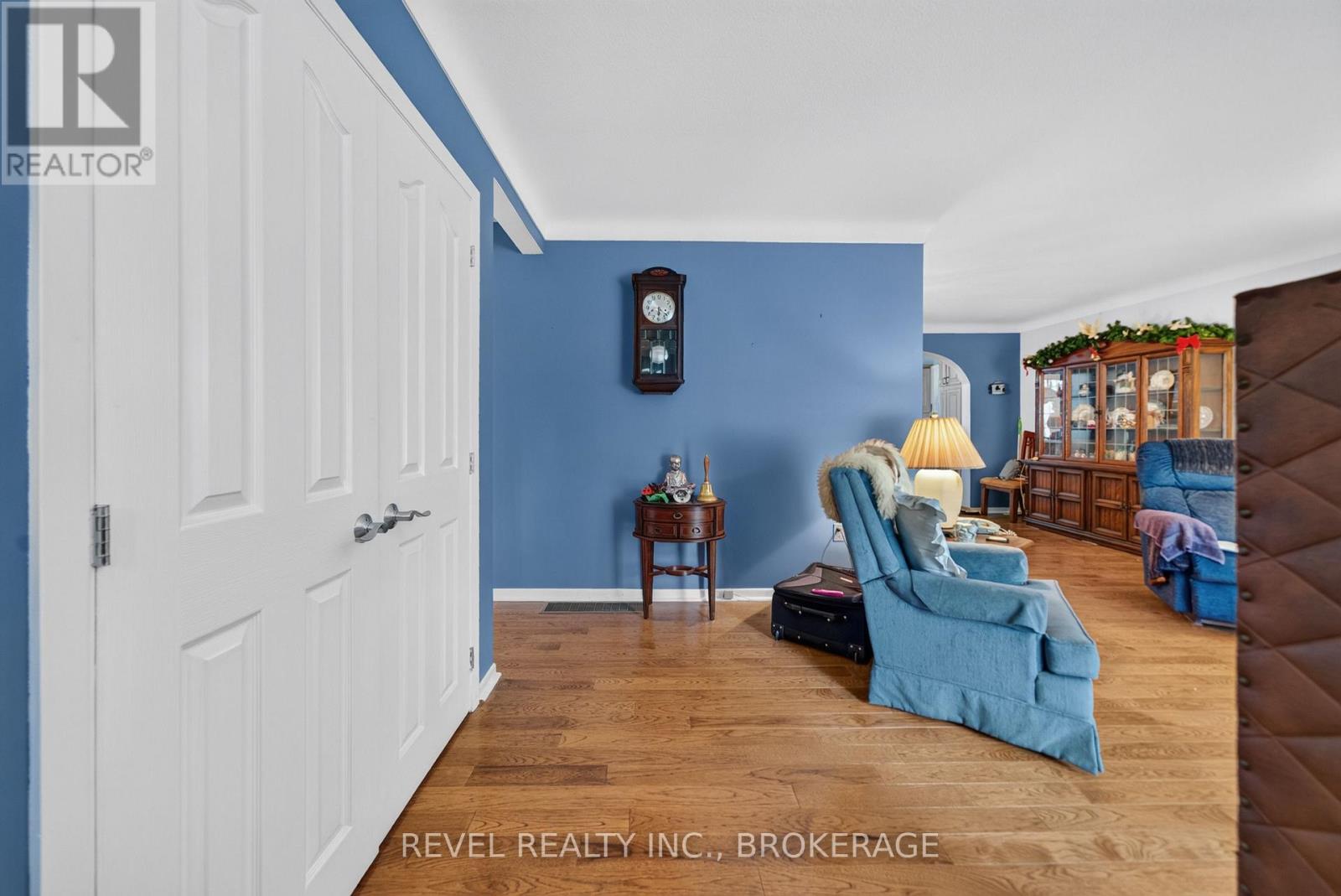 4453 LATIMER ROAD - 5