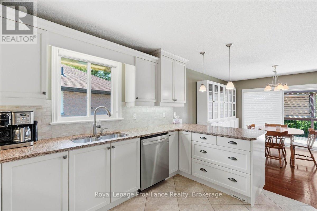 13 FREEDOM CRESCENT - 13
