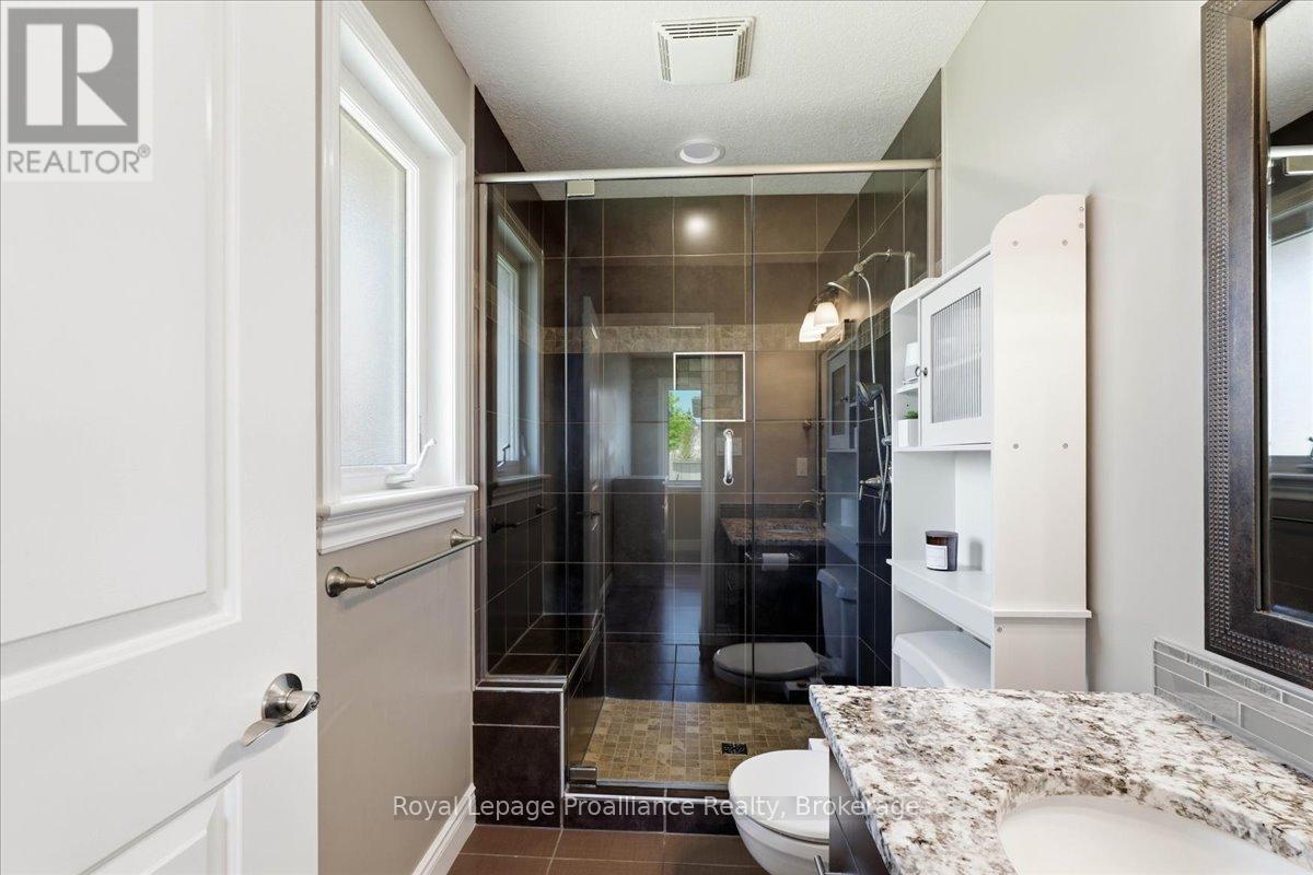 13 FREEDOM CRESCENT - 20