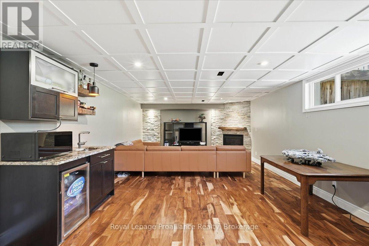13 FREEDOM CRESCENT - 29