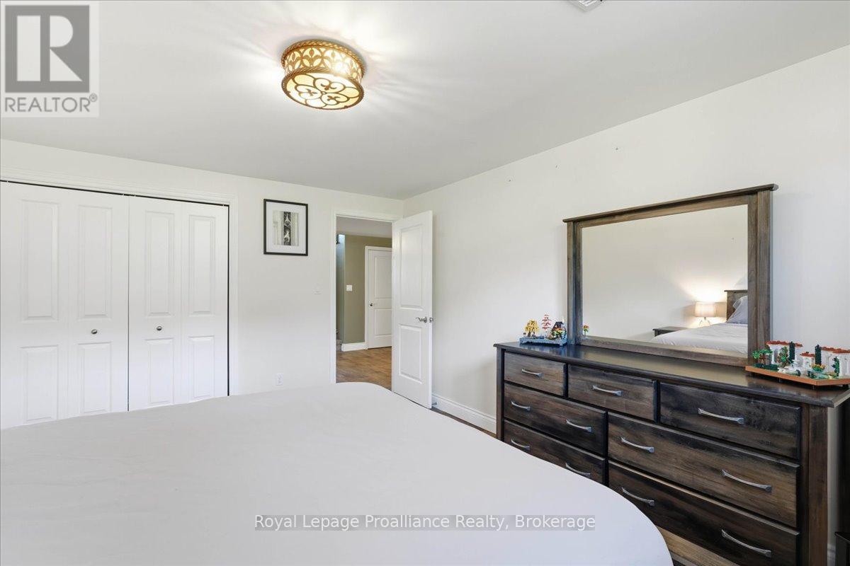 13 FREEDOM CRESCENT - 35