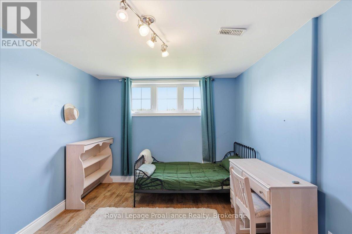 13 FREEDOM CRESCENT - 37