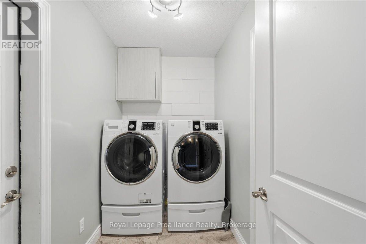 13 FREEDOM CRESCENT - 43