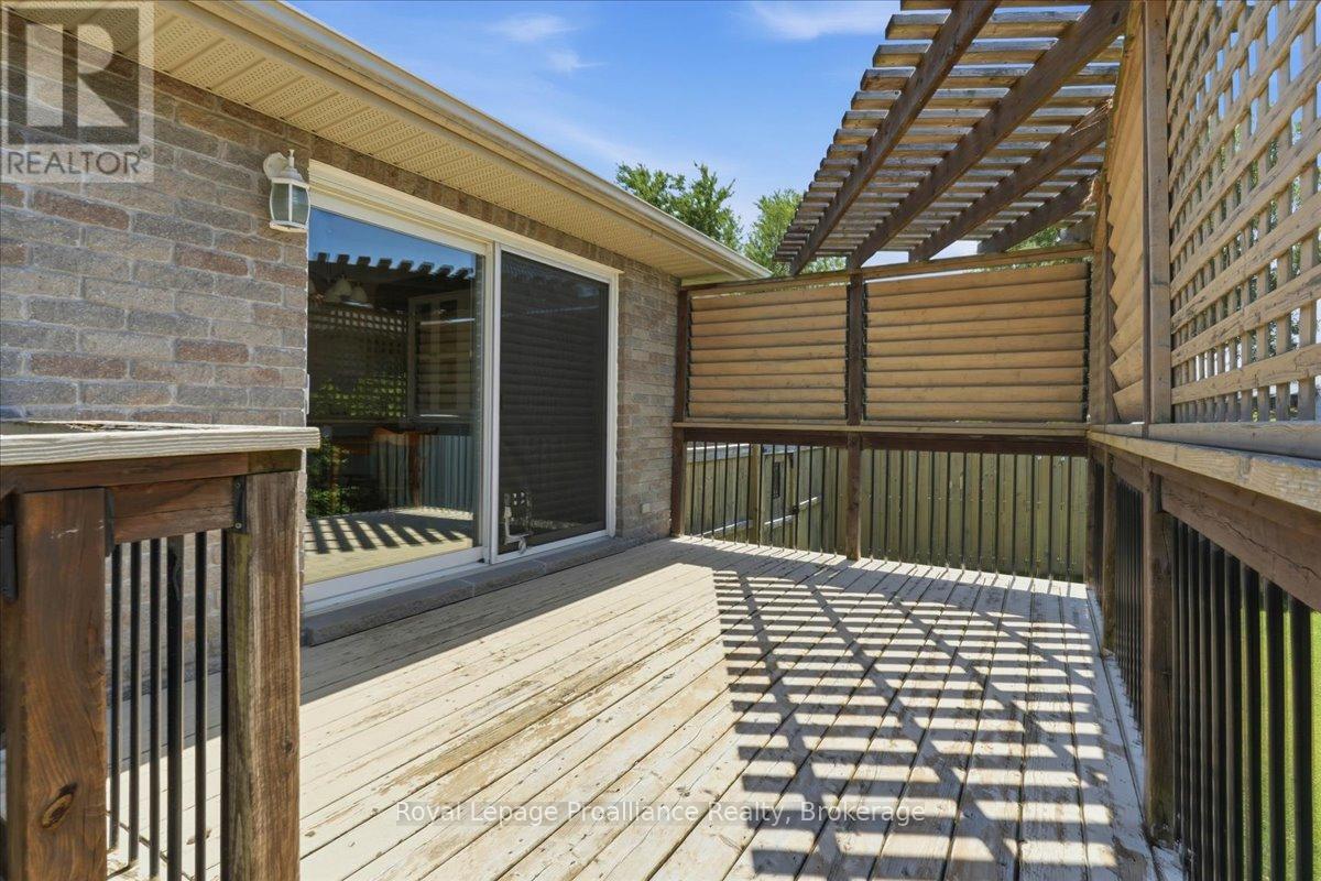13 FREEDOM CRESCENT - 45