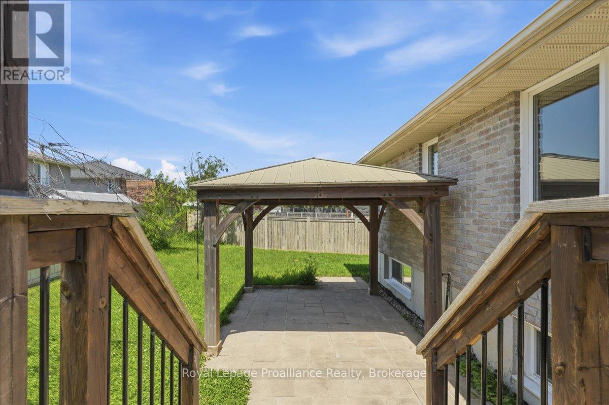 13 FREEDOM CRESCENT - 46