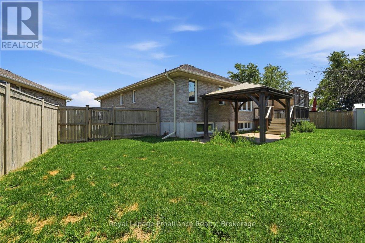 13 FREEDOM CRESCENT - 47