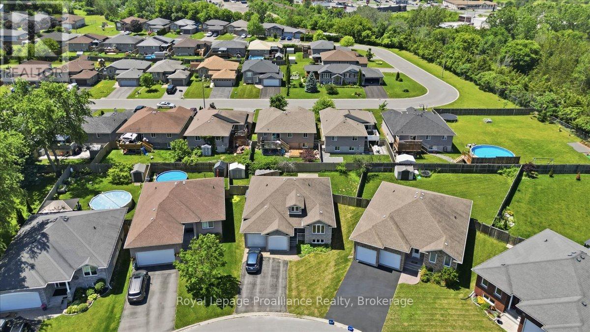 13 FREEDOM CRESCENT - 50
