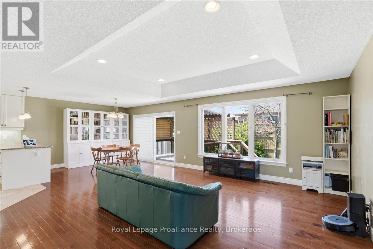 13 FREEDOM CRESCENT - 7