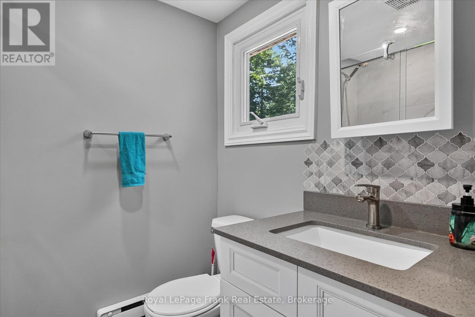 280 EDWINA DRIVE - 33