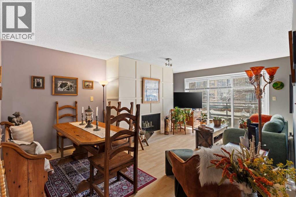 #201 3719C 49 Street NW - 8