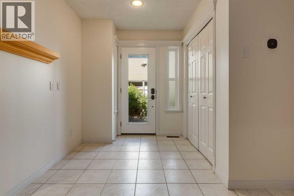 107 9 Street NW - 4