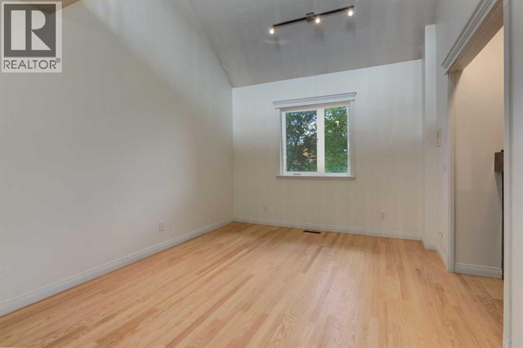 107 9 Street NW - 17