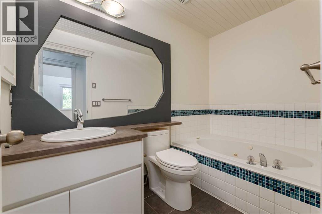 107 9 Street NW - 18