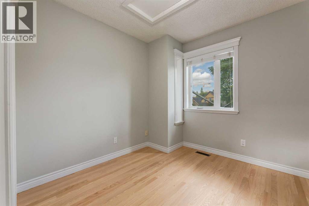 107 9 Street NW - 22