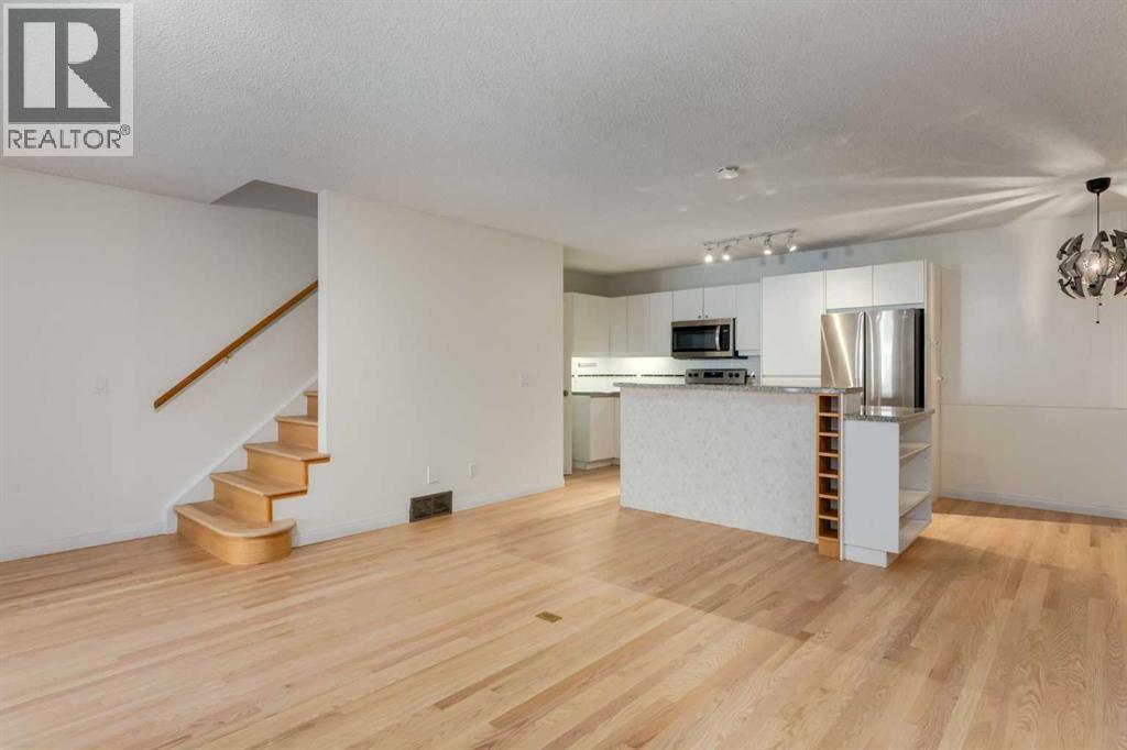 107 9 Street NW - 15